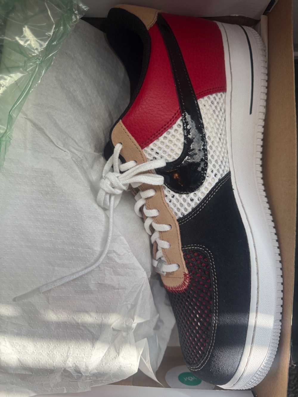 Men's Red, Black & White Low-Top Sneakers - Classic Athletic Style